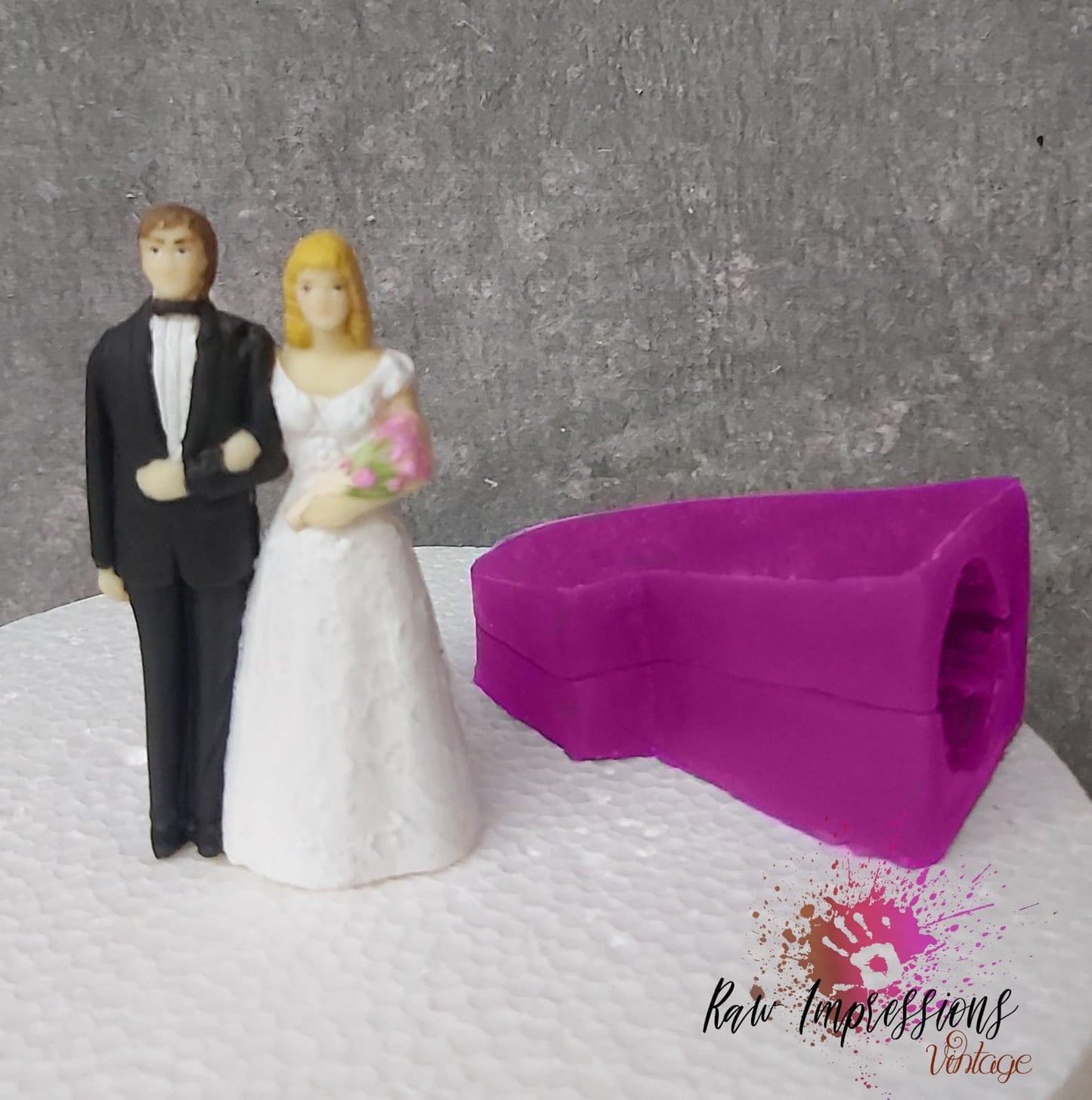 Bride and Groom Wedding Topper Mold